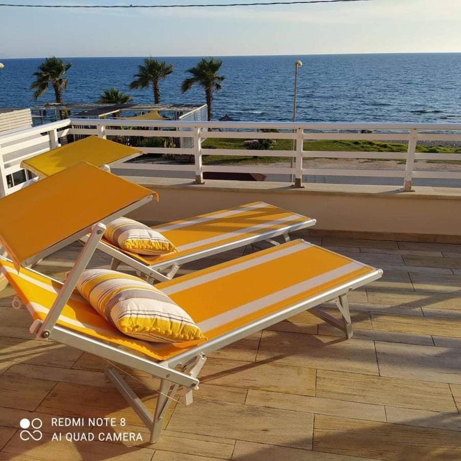 Suite In Front Of The Sea Nea Thesi 외부 사진