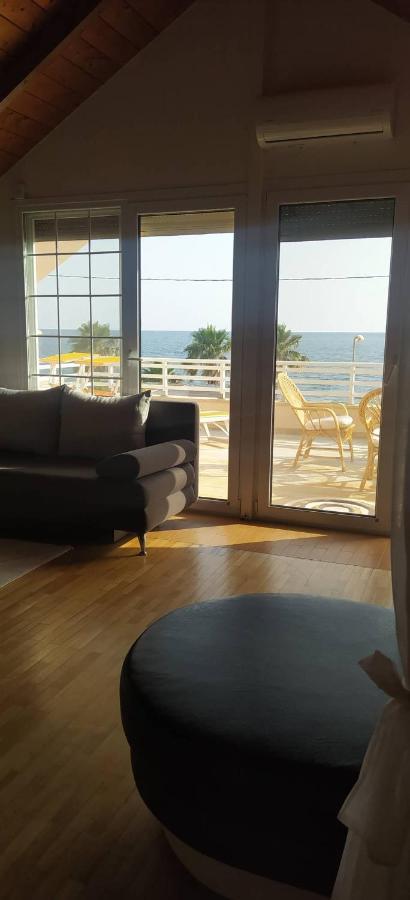 Suite In Front Of The Sea Nea Thesi 외부 사진